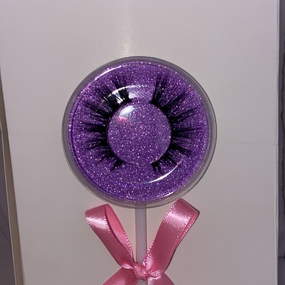 Roxanne beauty lashes (luscious) - Picture 2 of 4